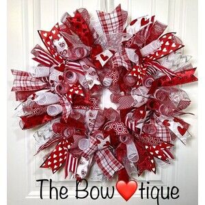 Handmade 22” Valentine’s Day Ribbon Mesh Wreath Hearts in Red & Pink w24